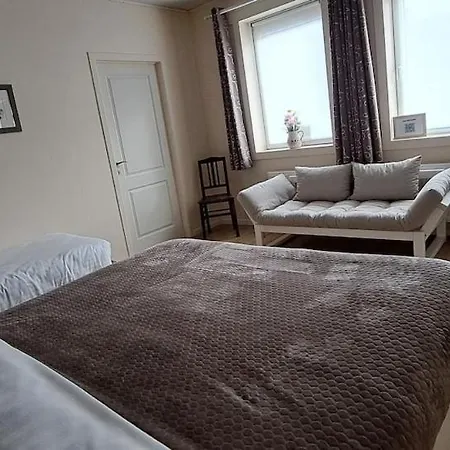 Au Bord De L'eau Vakantiewoning Voor 11 Personen Met Zicht Op De Semois *